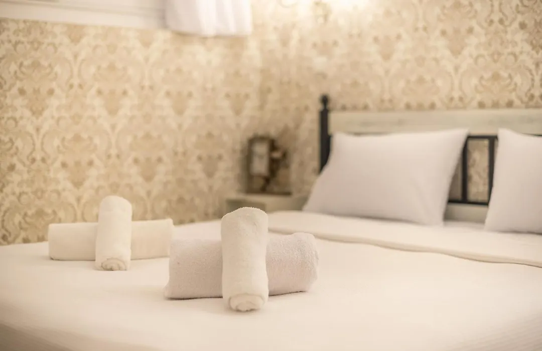 Charming Ilisia 1br Near Mt Station Апартаменты *